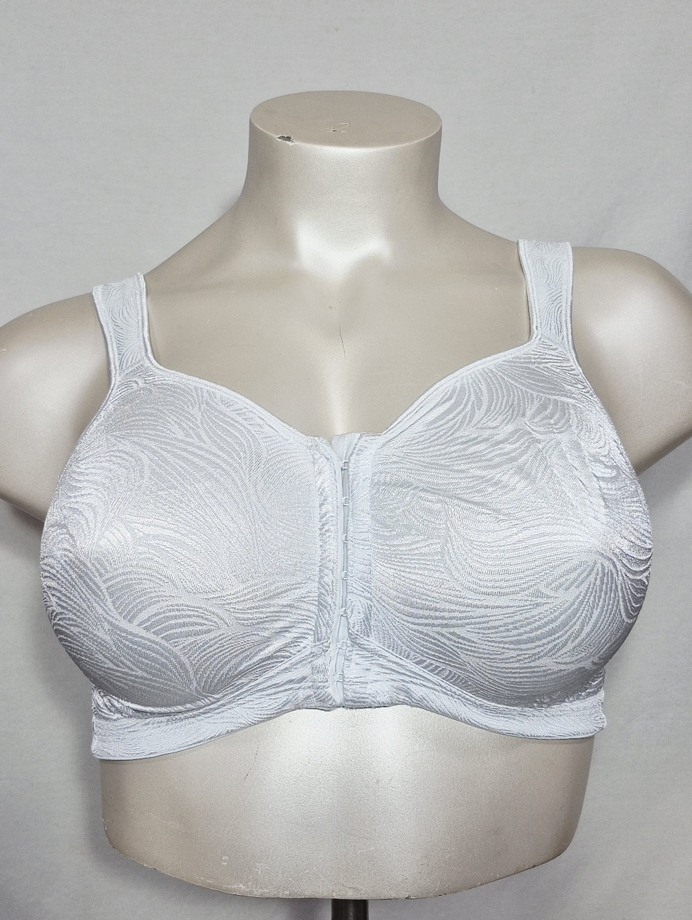 42D Playtex E52 18 Hour Posture Boost Front Close Wireless Full Coverage Bra Whi